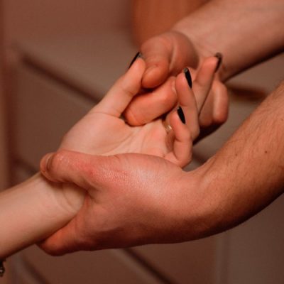 Curso de Massagem Japonesa nas Mãos Online