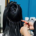 Extensões de cabelo com anilhas